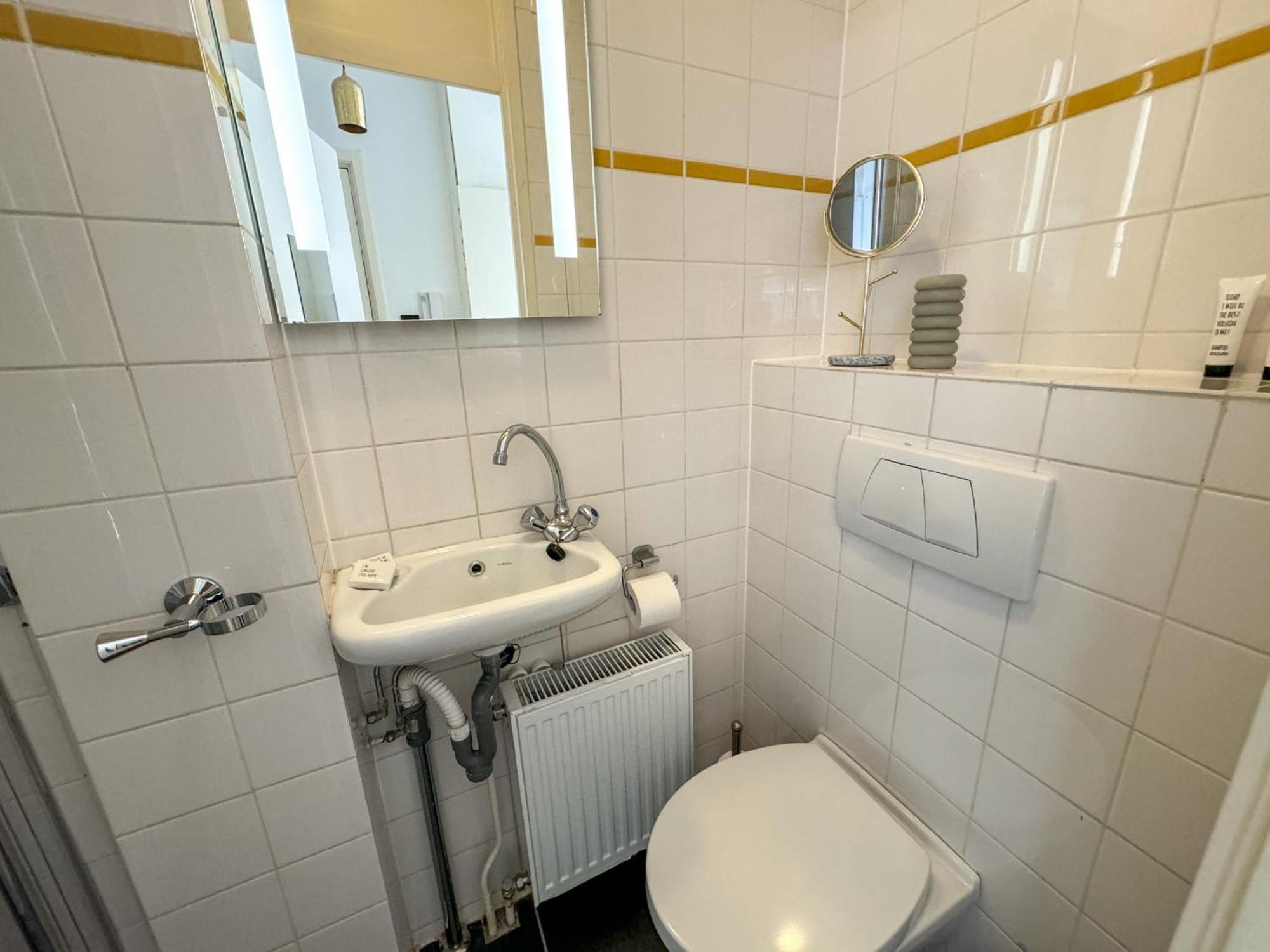 Yourbnb Suites Haarlemmerstraat 암스테르담 외부 사진